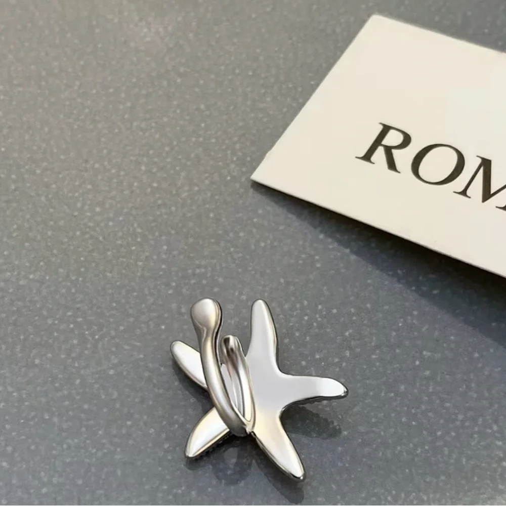 Elegant Silver Starfish Ear Cuff - Picture 3 of 3